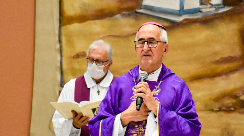 O bispo emérito da Diocese de Colatina e Reitor do Santuário Diocesano Nossa Senhora da Saúde, dom Décio Sossai Zandonade, segue se recuperando satisfatoriamente contra à Covid-19.