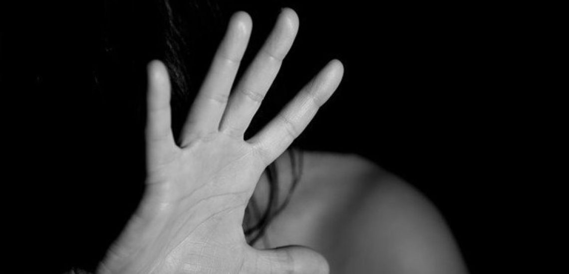 Brasil registrou um estupro de mulher a cada 10 minutos em 2021